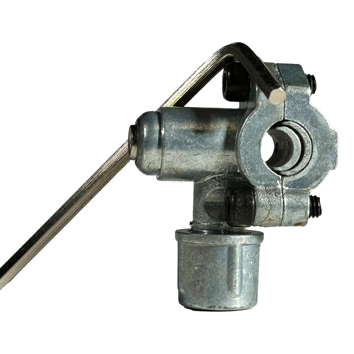 This saddle valve eliminates the need for pipe cutting, saving time, minimizing system disruption, and reducing the risk of leaks. Easy to Use: The user-friendly design allows for quick and effortless installation, making it ideal for both professional technicians and DIY users.